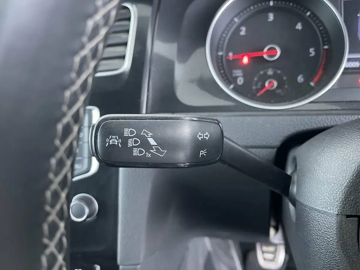 2014-volkswagen-golf-20tdi-gtd-bmt-3d-big-49