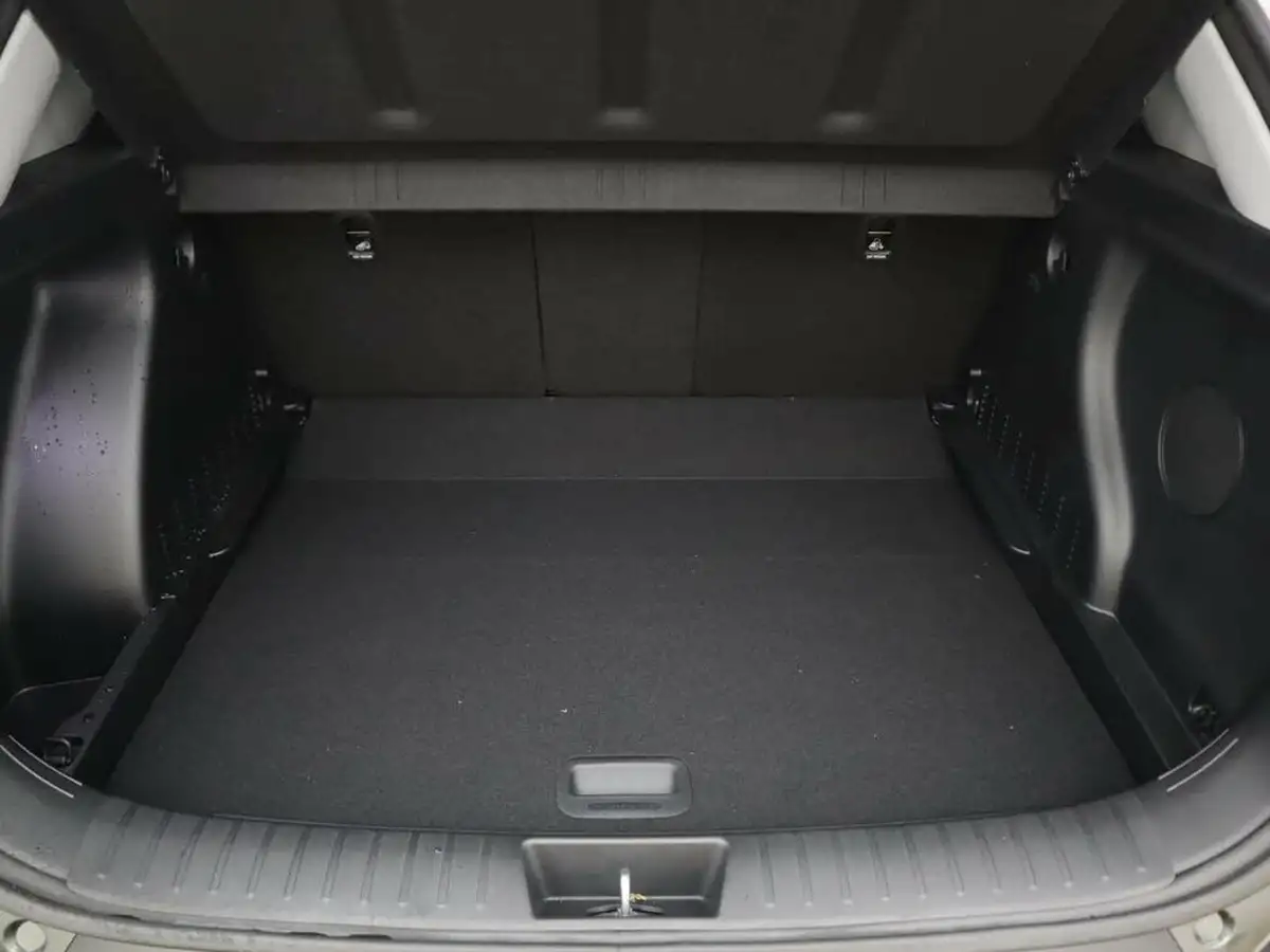 2024-hyundai-kona-10-t-gdi-ultimate-120ps-dct-big-8