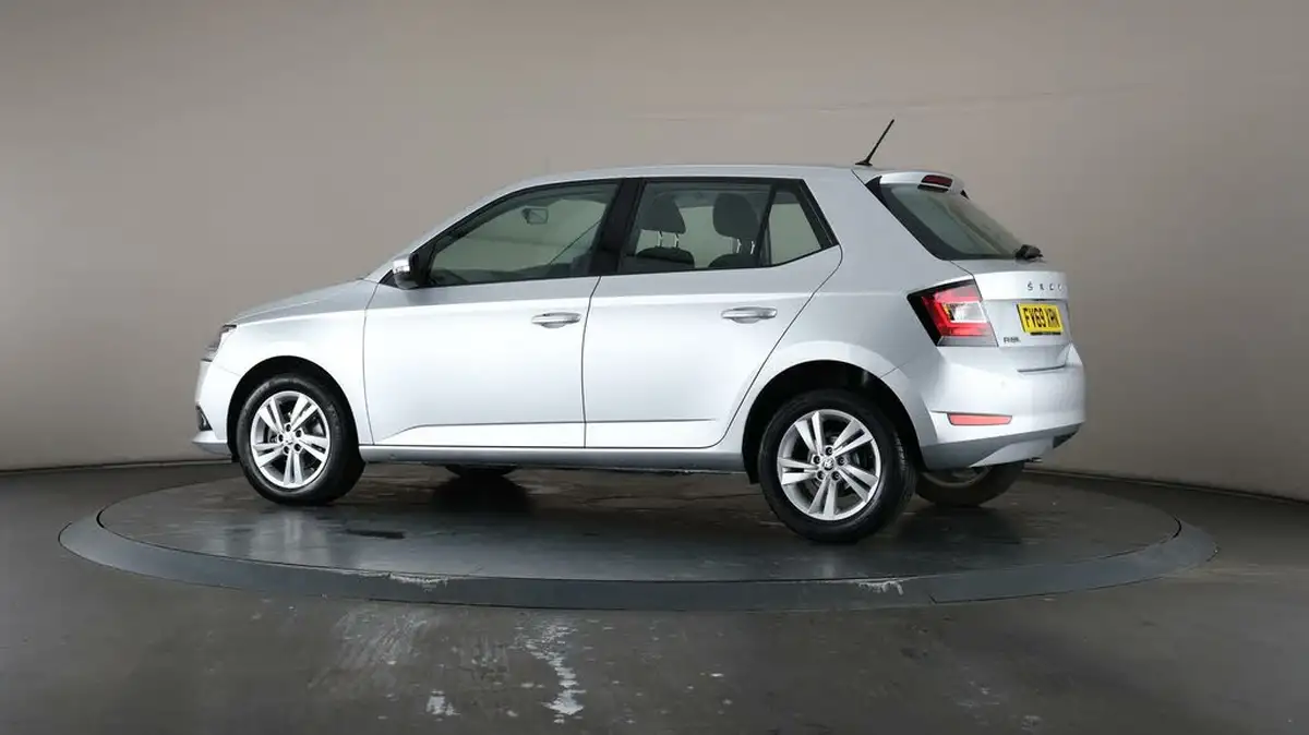 2019-skoda-fabia-10-mpi-se-60ps-hatchback-big-73