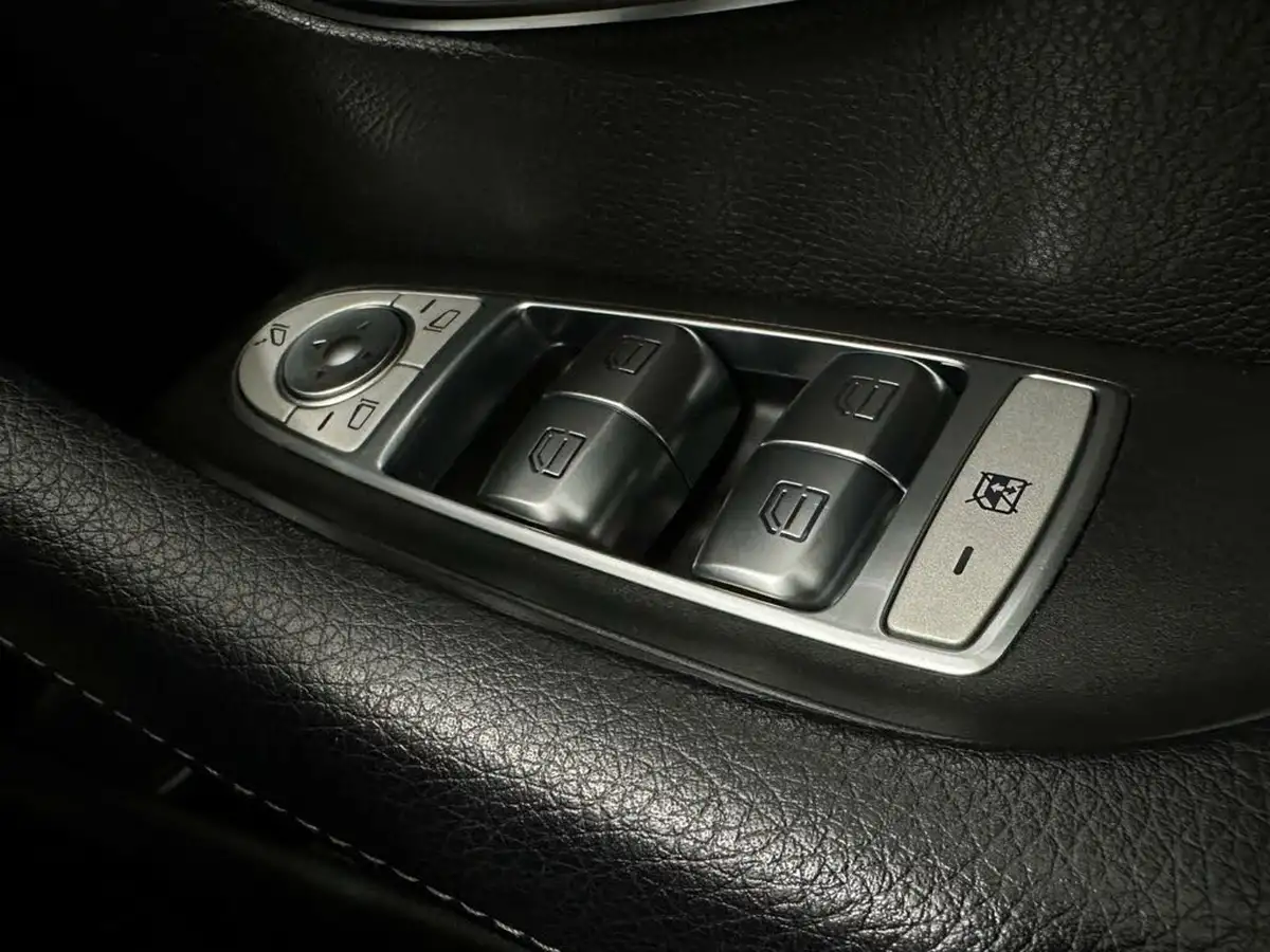 2017-mercedes-benz-e-class-20d-e220d-se-ss-estate-5d-big-17