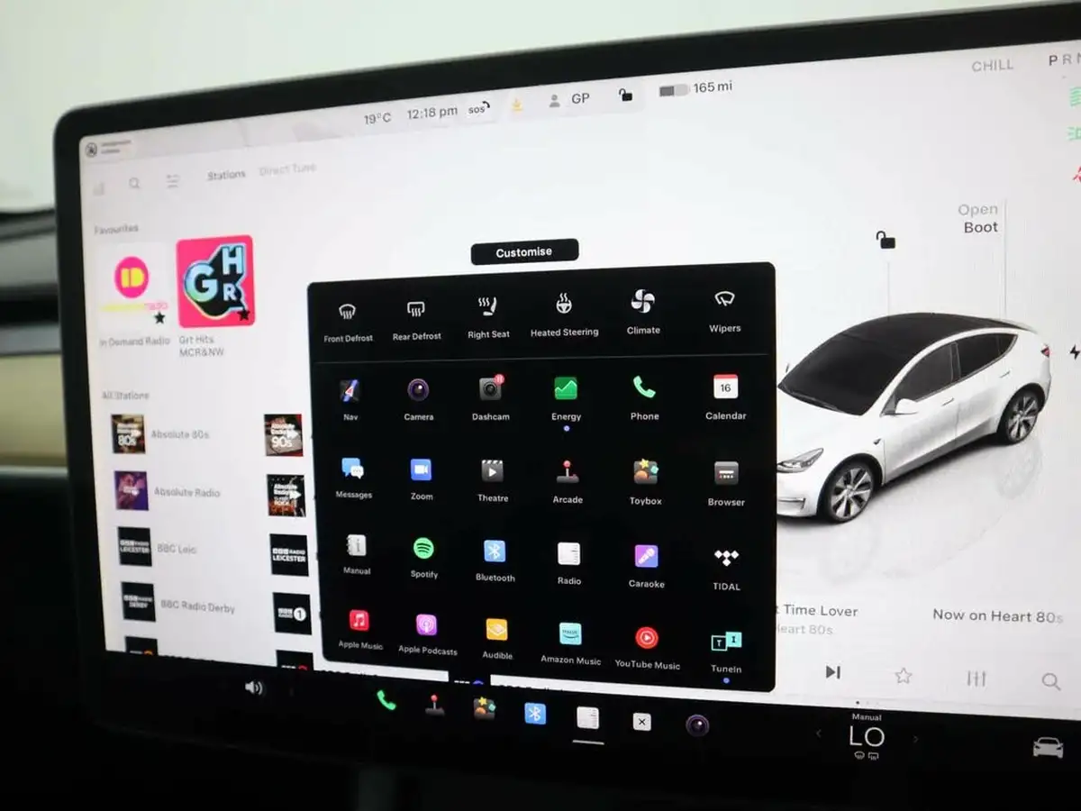 2022-tesla-model-y-e-long-range-big-33