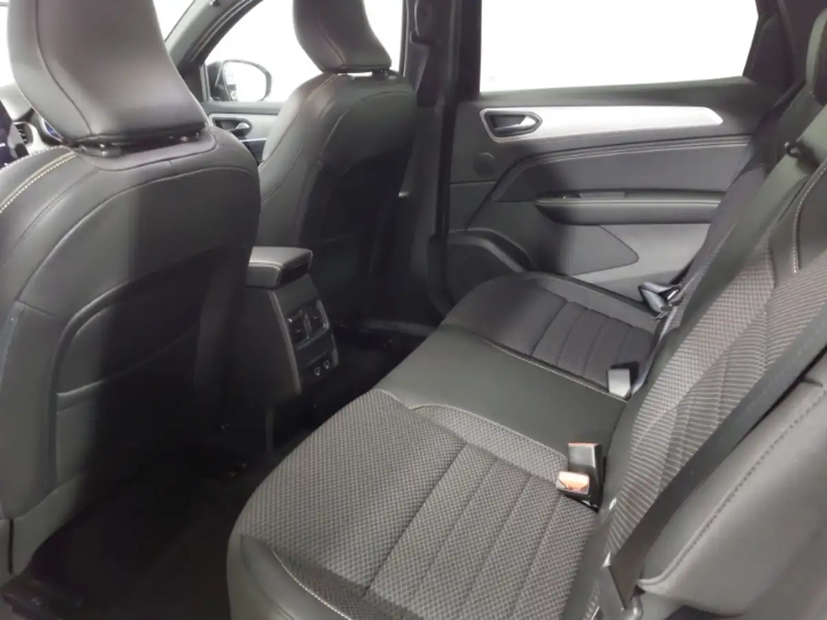 2024-dacia-sandero-stepway-10-tce-extreme-90bhp-big-5