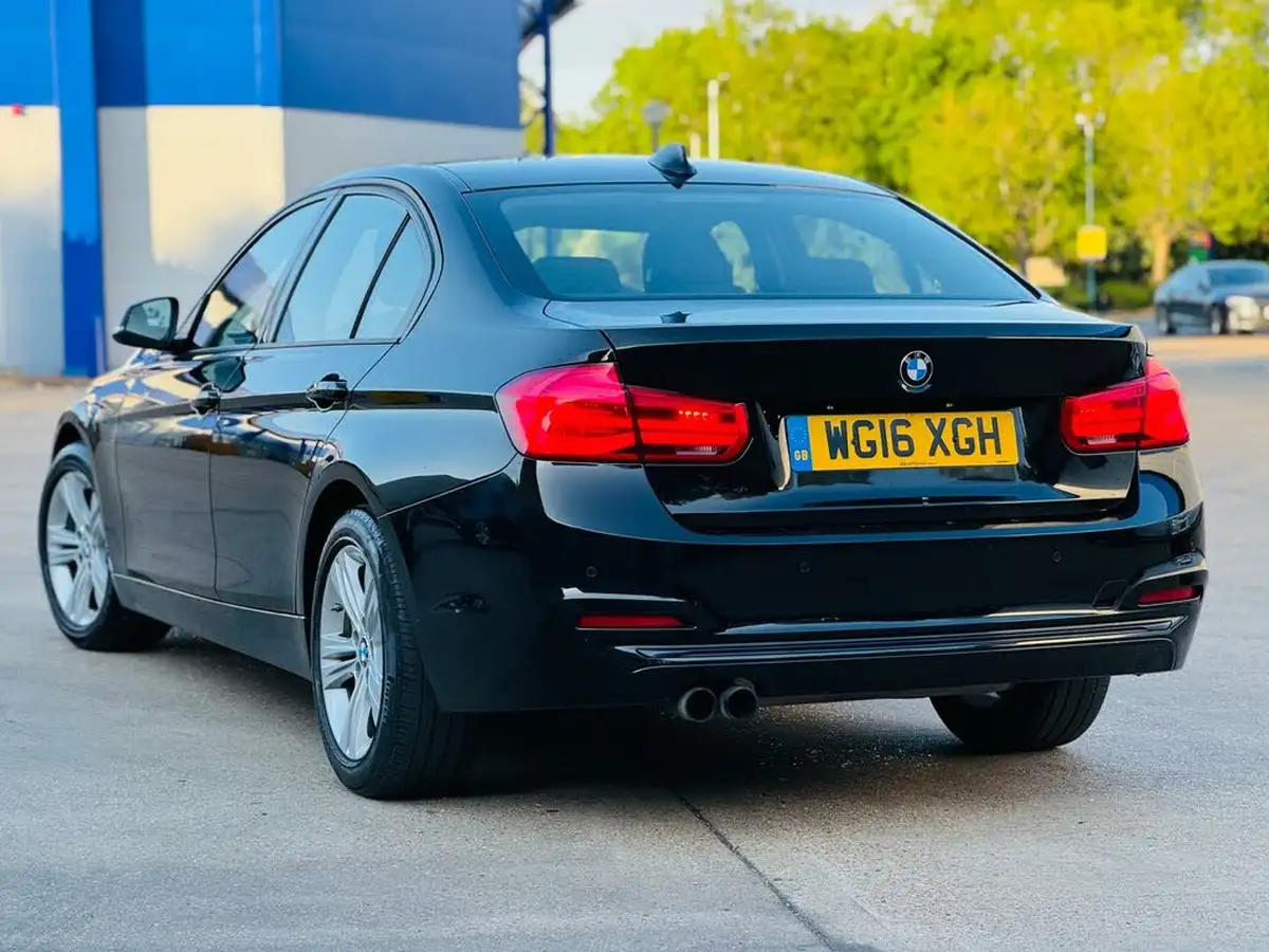 2016-bmw-3-series-20-320i-sport-saloon-4d-auto-big-40