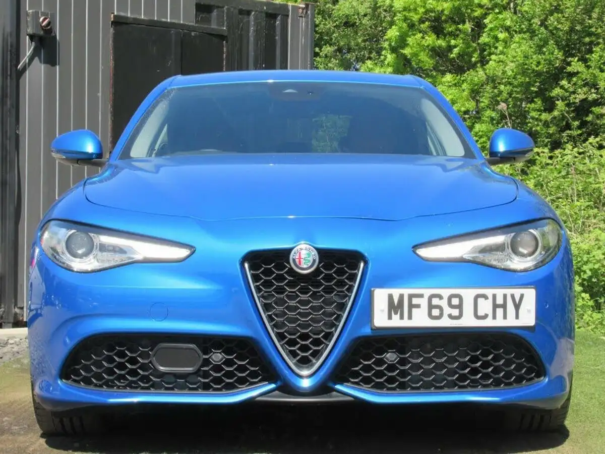 2019-alfa-romeo-giulia-20-veloce-big-1