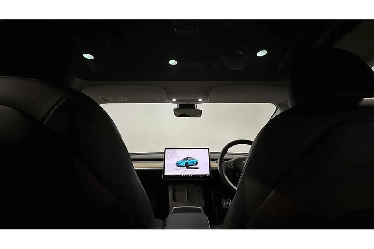 2022-tesla-model-3-e-performance-big-1
