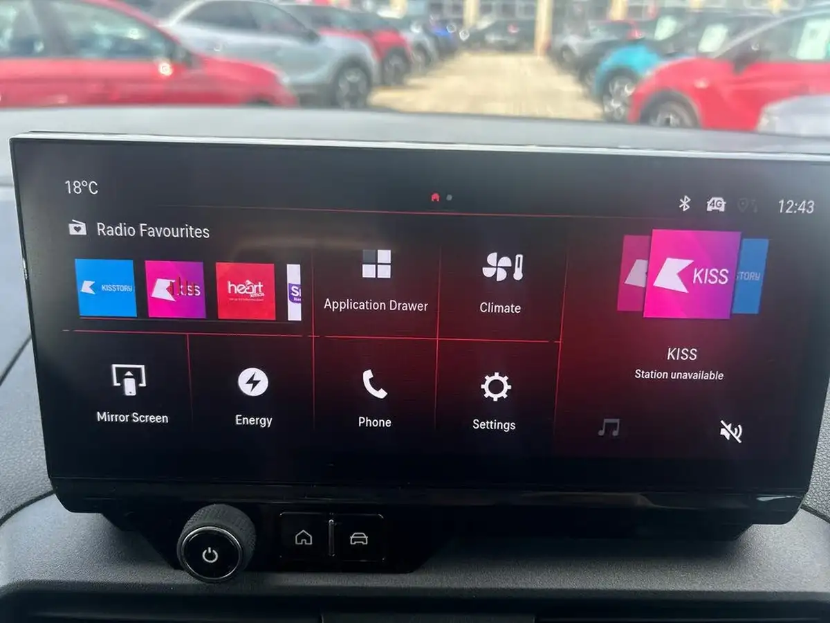 2024-vauxhall-combo-life-e-design-xl-big-10