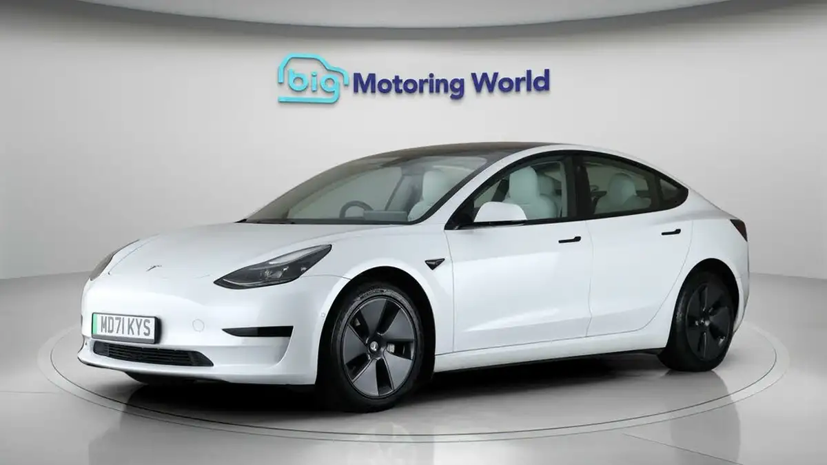 2021-tesla-model-3-e-standard-plus-big-3