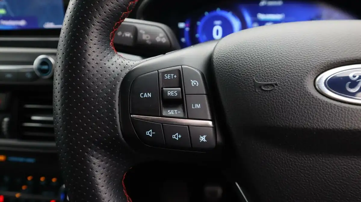 2021-ford-focus-10t-st-line-x-edition-155ps-hybrid-mhev-hatchback-big-25