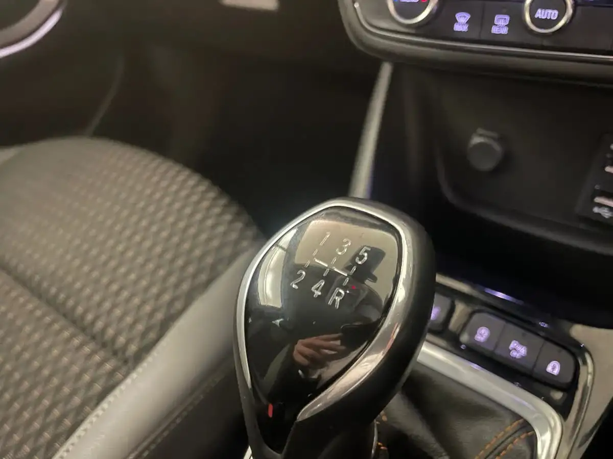 2019-vauxhall-crossland-x-12-elite-nav-83ps-ss-big-25