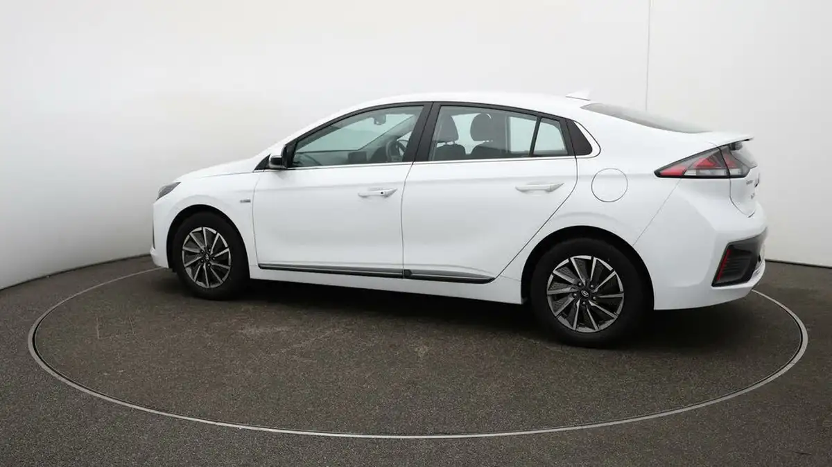 2021-hyundai-ioniq-e-premium-electric-100kw-big-47