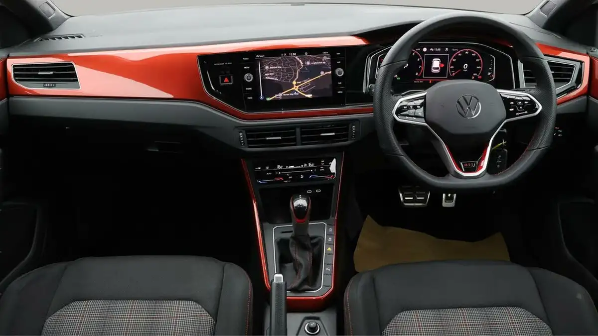 2023-volkswagen-polo-big-12