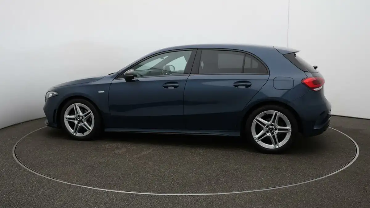 2022-mercedes-benz-a-class-13-a180-amg-line-executive-edition-hatchback-5d-7g-dct-big-58