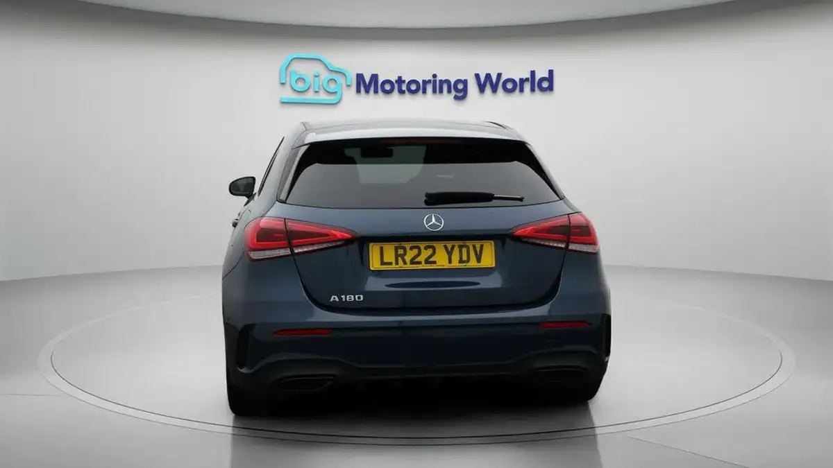 2022-mercedes-benz-a-class-13-a180-amg-line-executive-edition-hatchback-5d-7g-dct-big-6