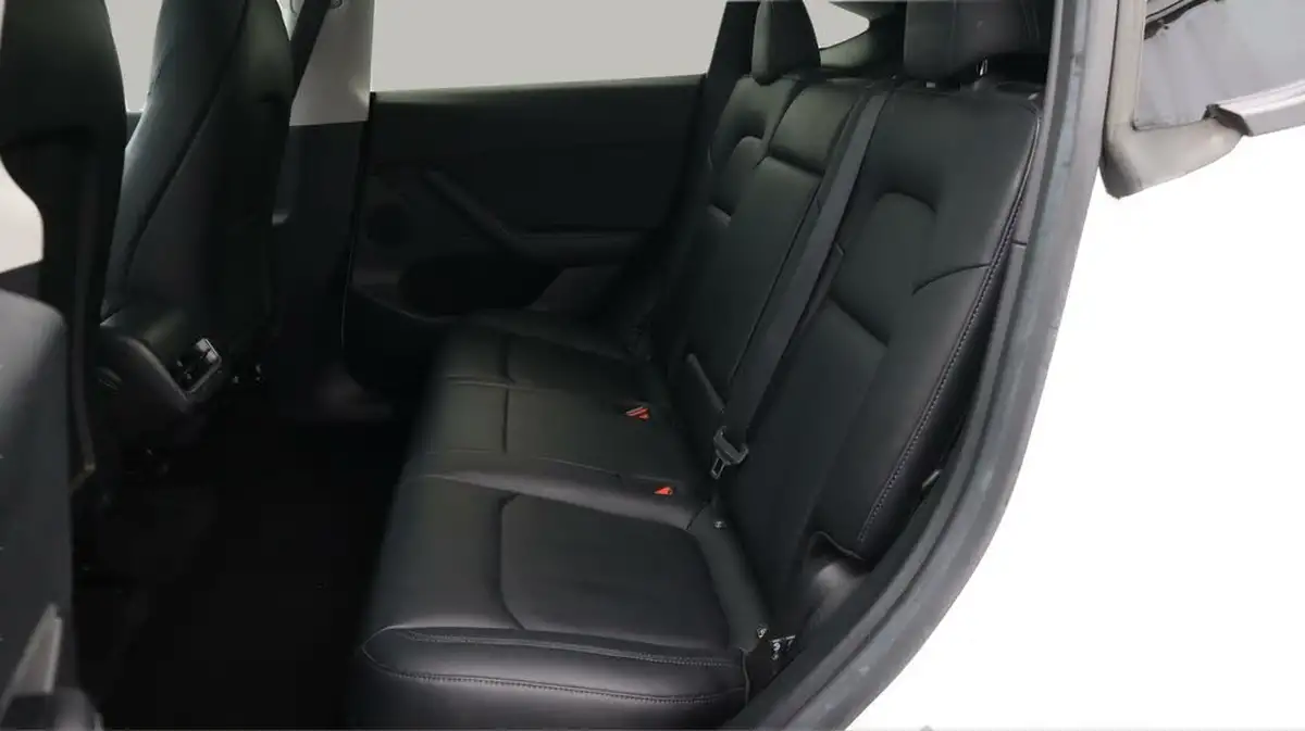 2022-tesla-model-y-e-rwd-big-16