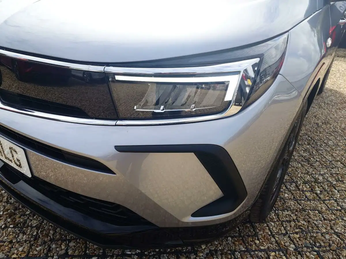 2022-vauxhall-grandland-12-gs-line-big-9