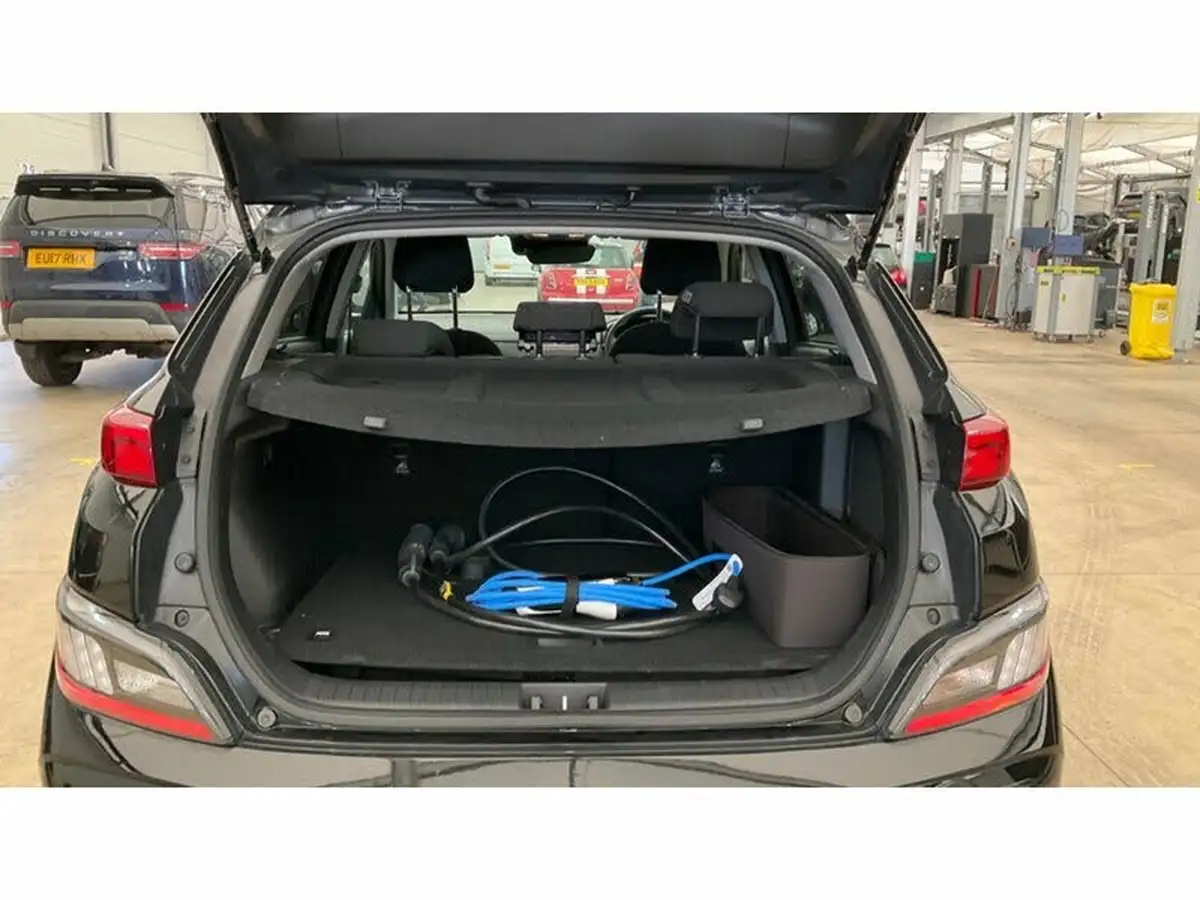 2022-hyundai-kona-e-premium-204ps-64kwh-7kw-obc-big-10