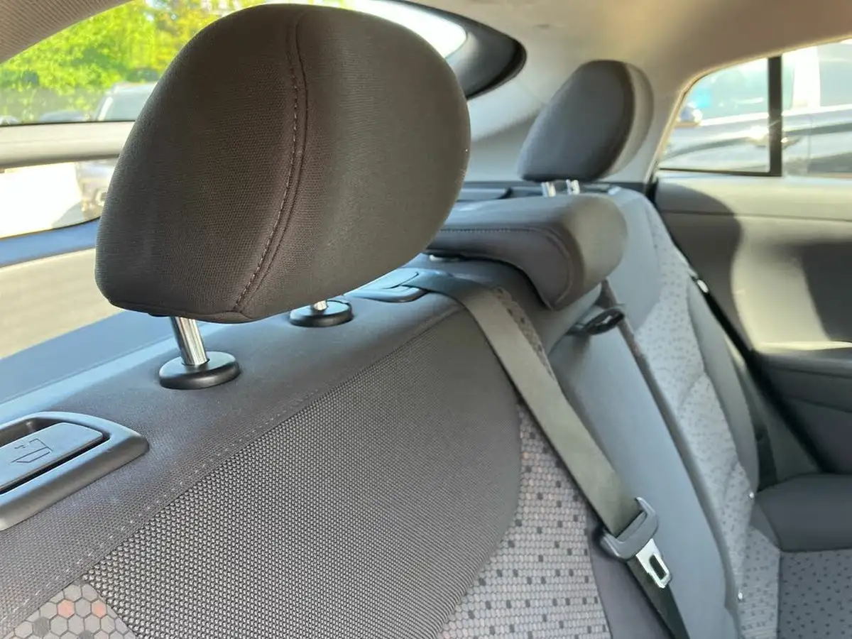 2018-hyundai-ioniq-e-premium-electric-big-40