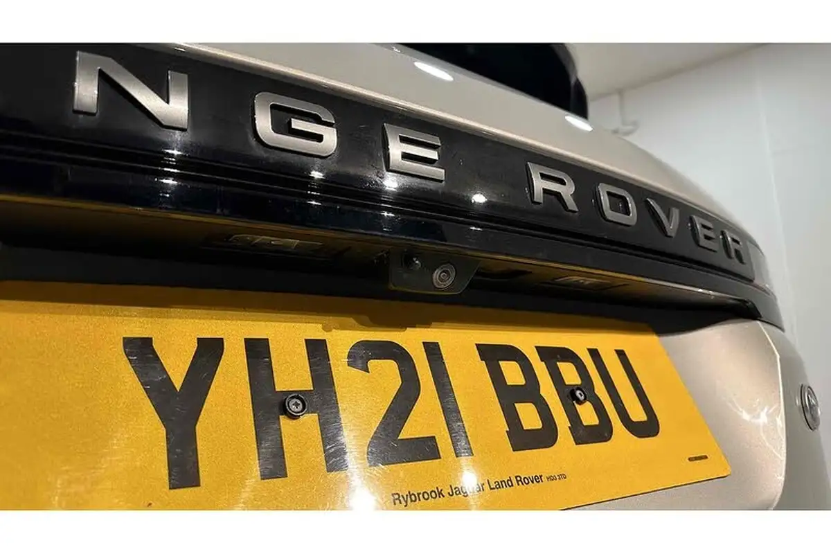 2021-land-rover-range-rover-evoque-15-p300e-r-dynamic-se-big-14