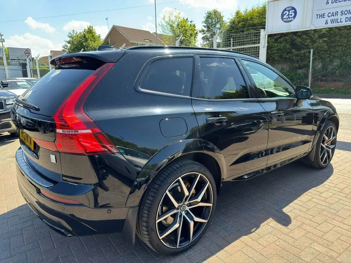 2021-volvo-xc60-20-t8-polestar-engineered-405bhp-twin-engine-big-6