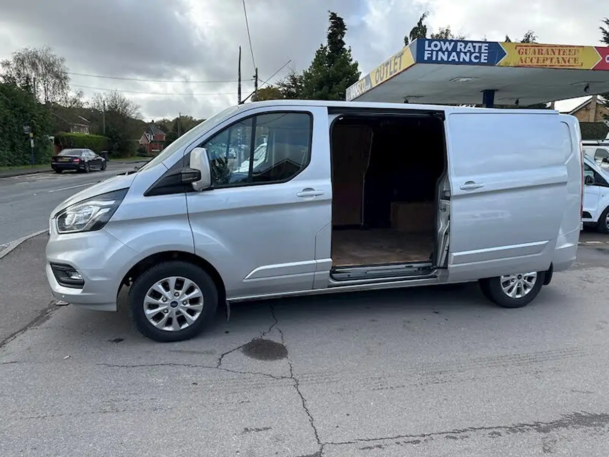 2019-ford-transit-custom-20tdci-300-l2h1-limited-130pseu6-panel-van-big-22