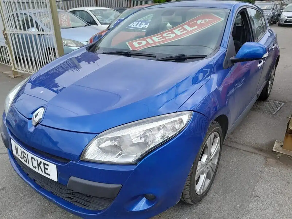 2011-renault-megane-19td-dynamique-tom-tom-19dci-130-hatchback-5d-big-11