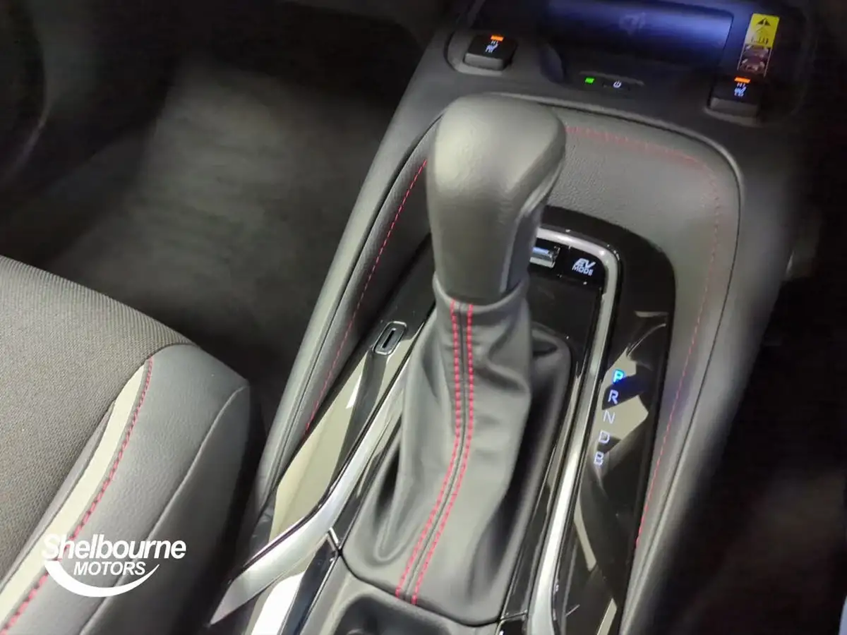 2024-toyota-corolla-18-vvt-i-gr-sport-touring-sports-big-26