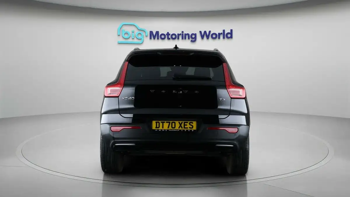 2021-volvo-xc40-15-t3-r-design-163bhp-big-6
