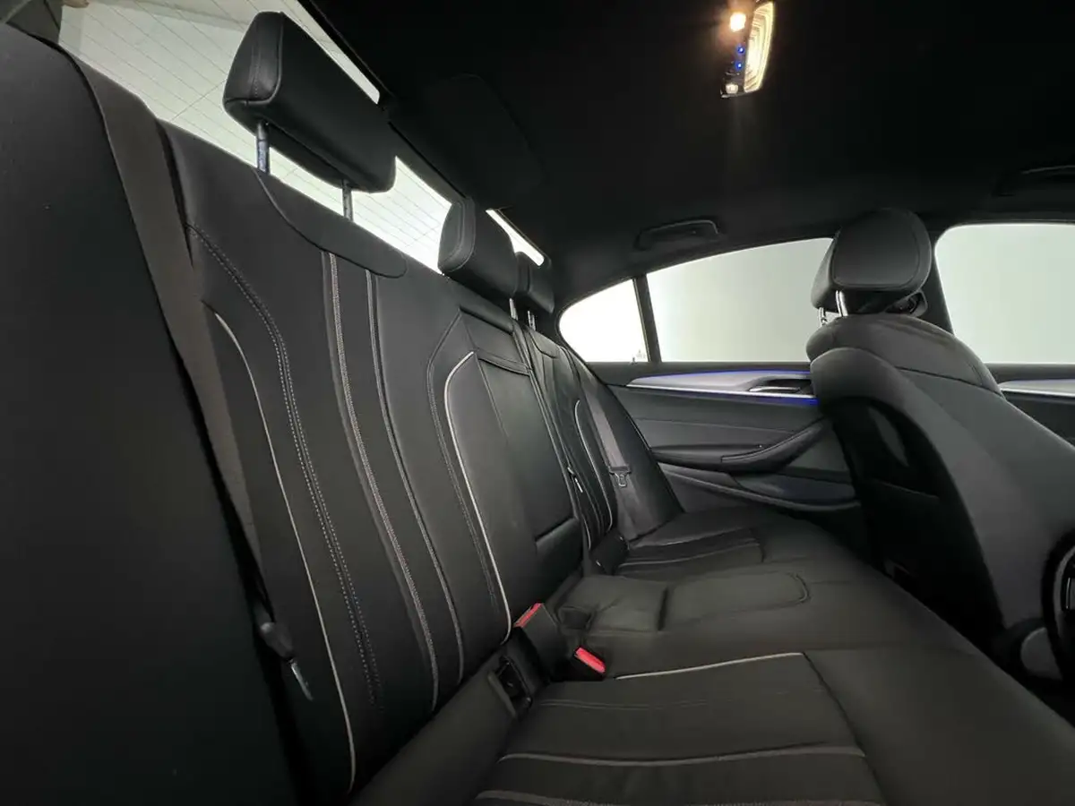 2020-bmw-5-series-20td-520d-m-sport-190ps-mht-saloon-4d-big-17