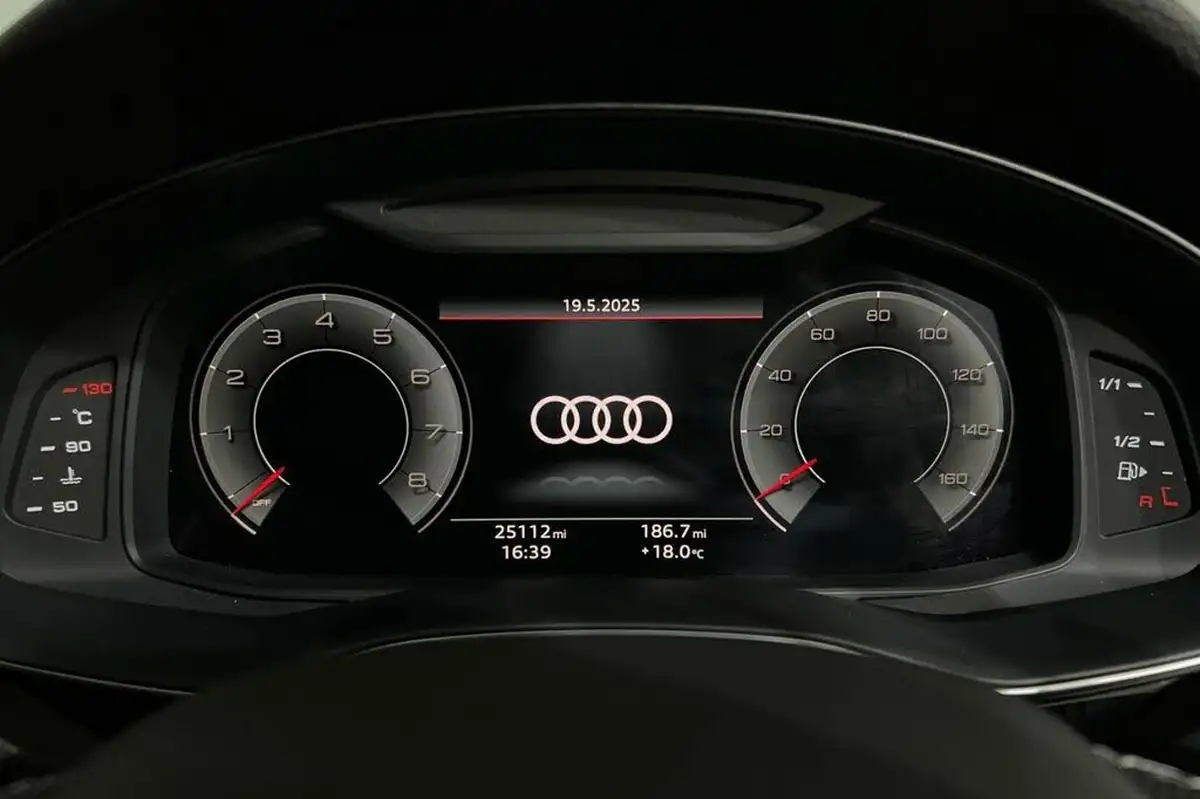 2023-audi-q7-30-55-tfsi-black-edition-big-14