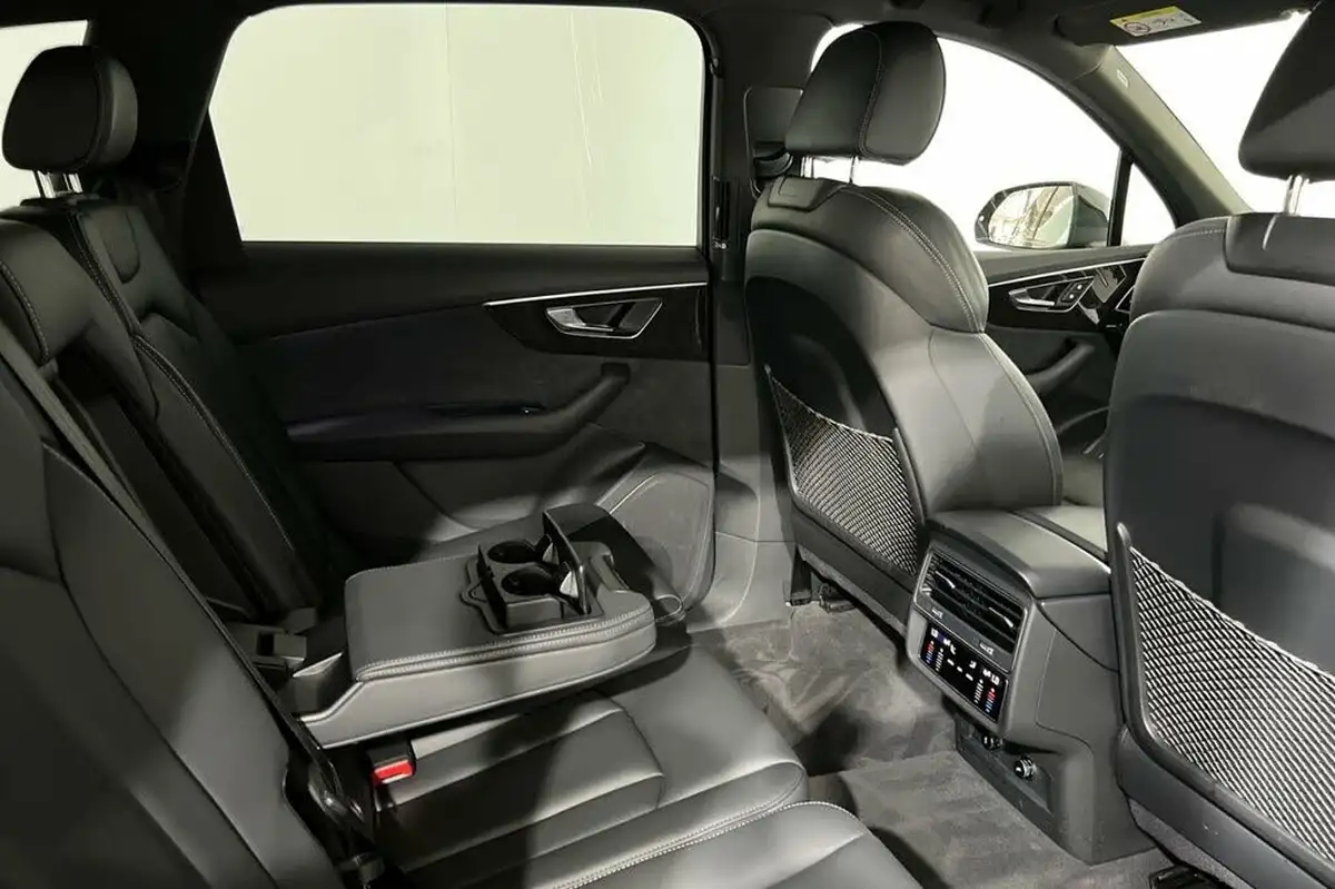 2023-audi-q7-30-55-tfsi-black-edition-big-42
