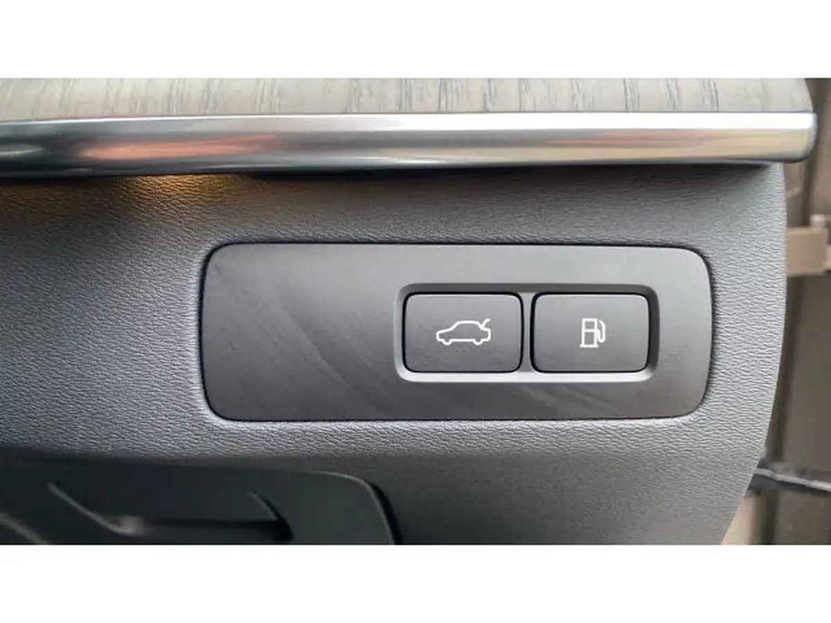 2024-volvo-xc90-20-t8-ultimate-dark-big-35