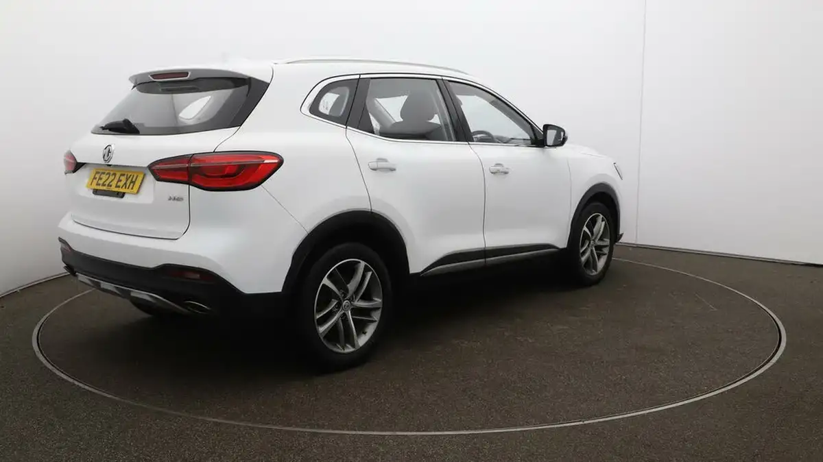 2022-mg-hs-15t-gdi-excite-162ps-big-7