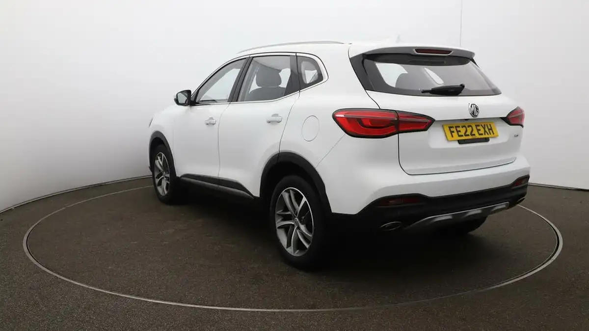 2022-mg-hs-15t-gdi-excite-162ps-big-59