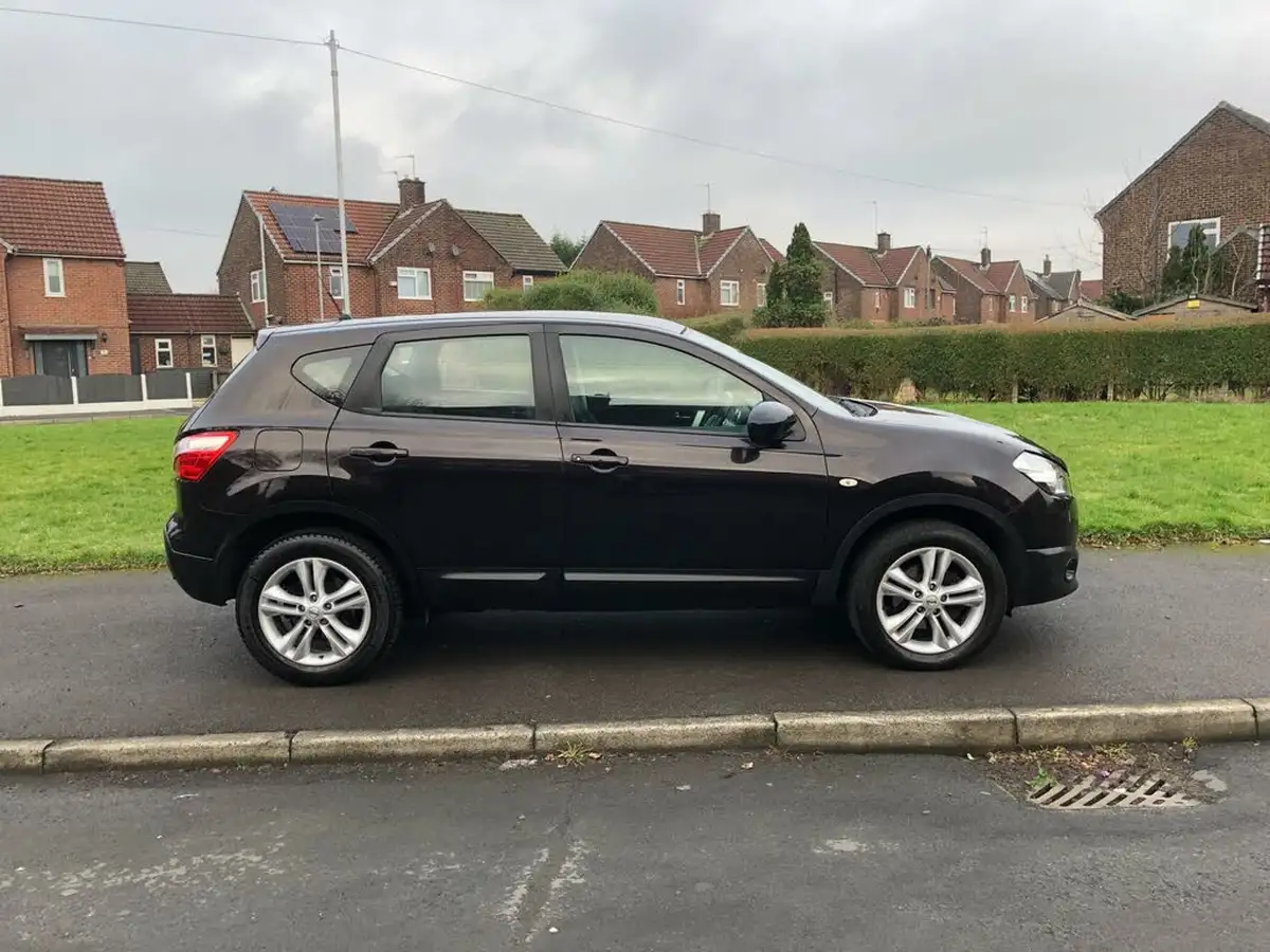 2012-nissan-qashqai-15td-acenta-big-6