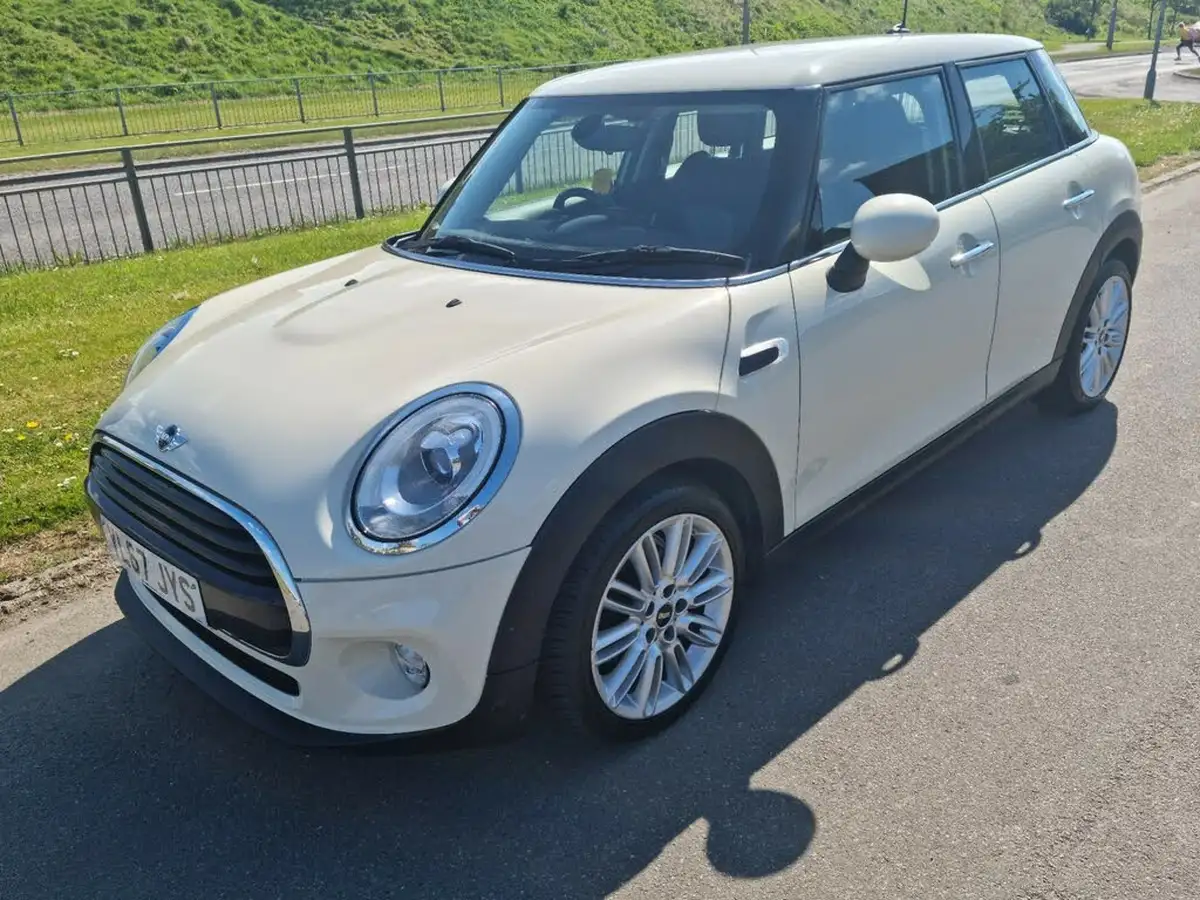 2018-mini-cooper-15td-cooper-d-ss-hatchback-5d-big-2
