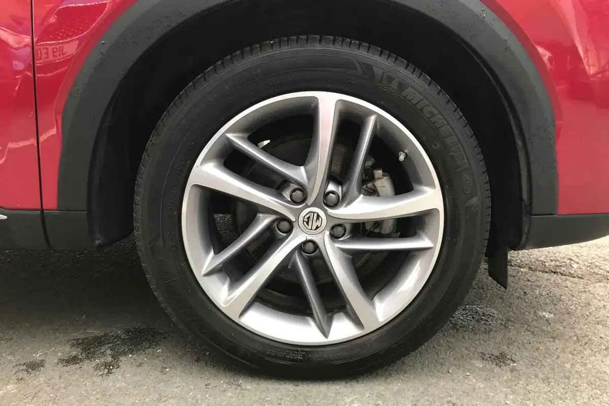 2021-mg-hs-15t-gdi-exclusive-258ps-plug-in-hybrid-auto-big-3