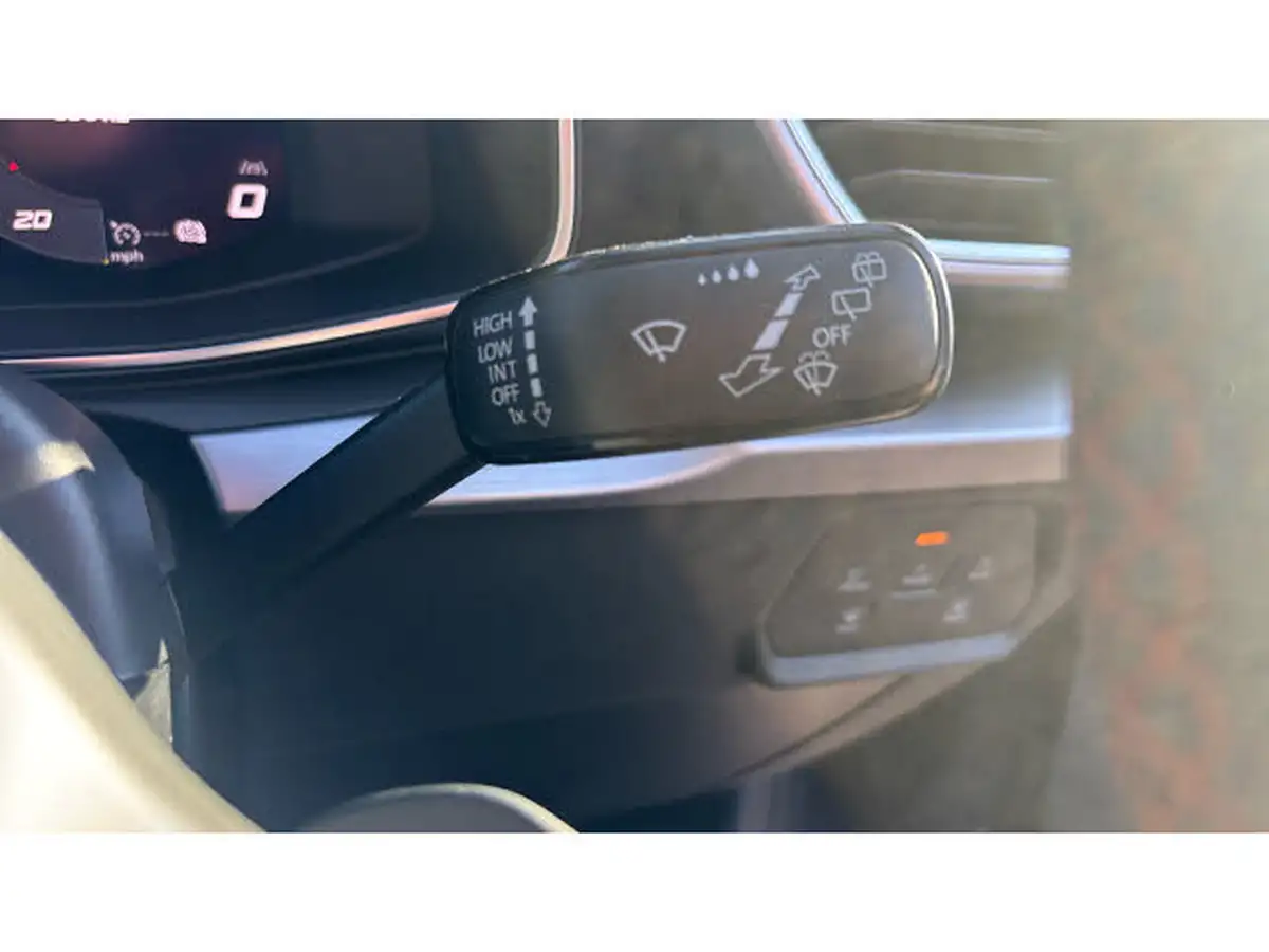 2025-seat-leon-15-e-hybrid-fr-black-edition-hatchback-big-31