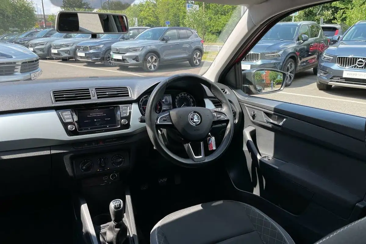 2019-skoda-fabia-10-tsi-colour-edition-big-30