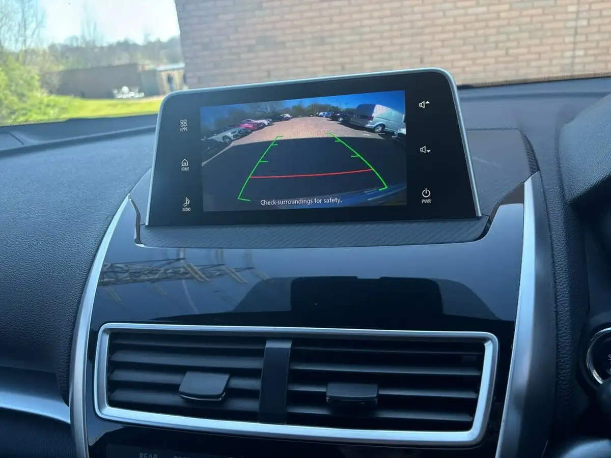 2019-mitsubishi-eclipse-cross-15-3-big-34