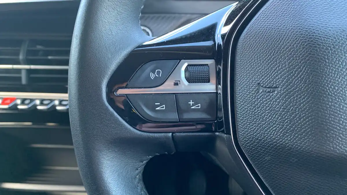 2023-peugeot-208-12-puretech-active-premium-big-22