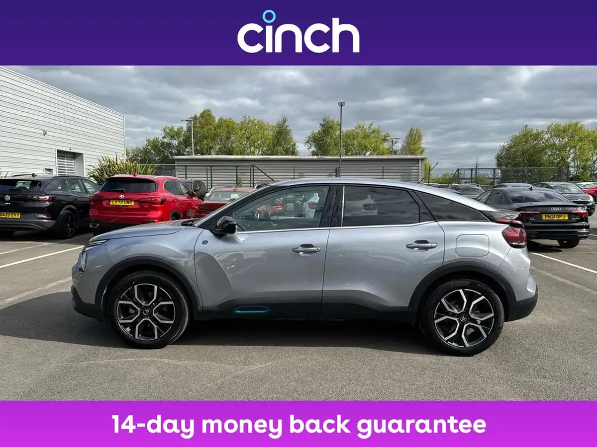 2022-citroen-c4-e-shine-big-4
