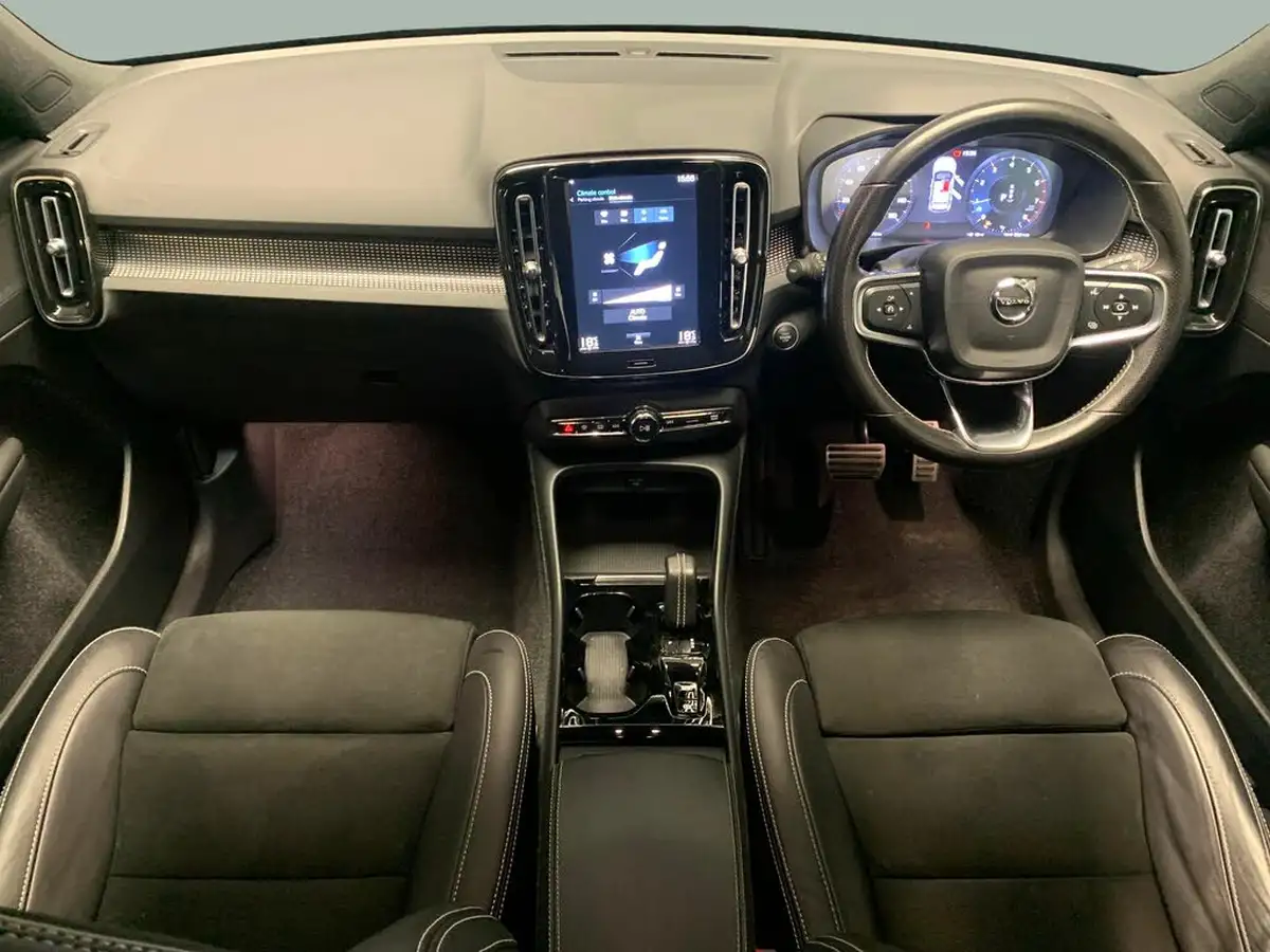2021-volvo-xc40-15-t3-r-design-161bhp-auto-big-2