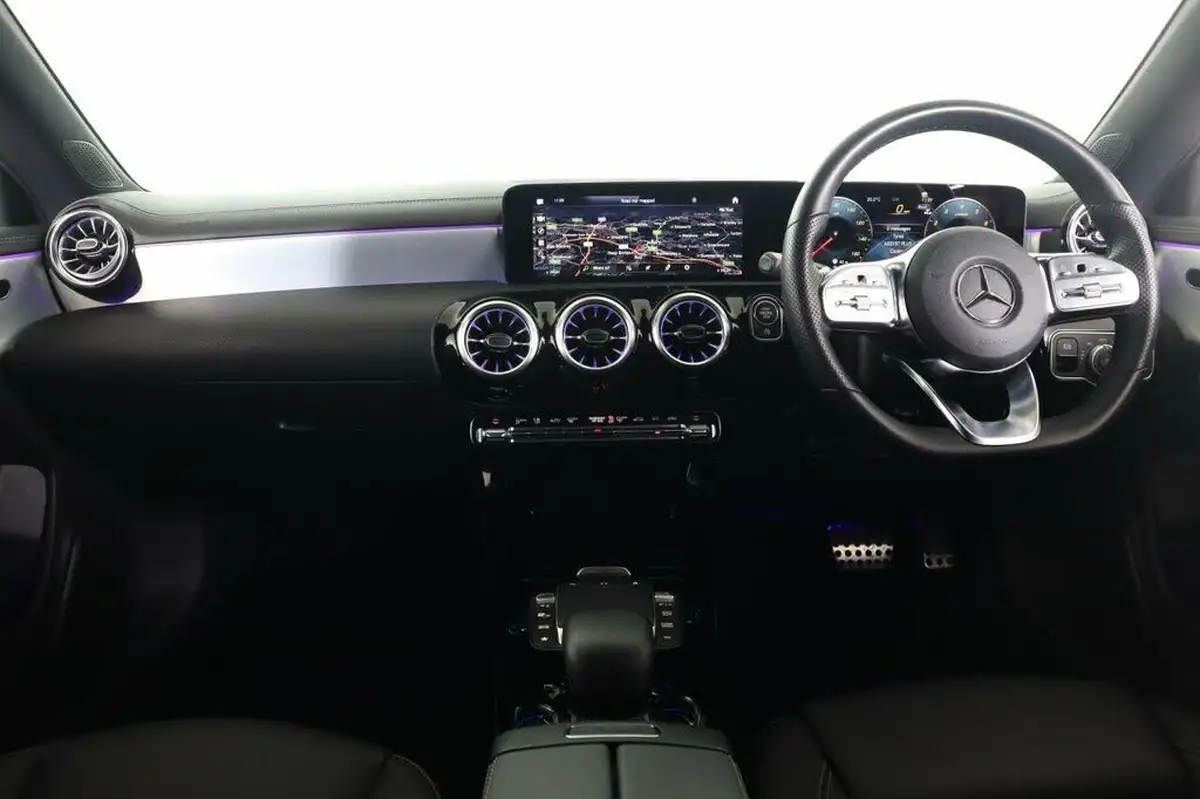 2023-mercedes-benz-cla-13-cla-200-amg-line-shooting-brake-5d-big-12