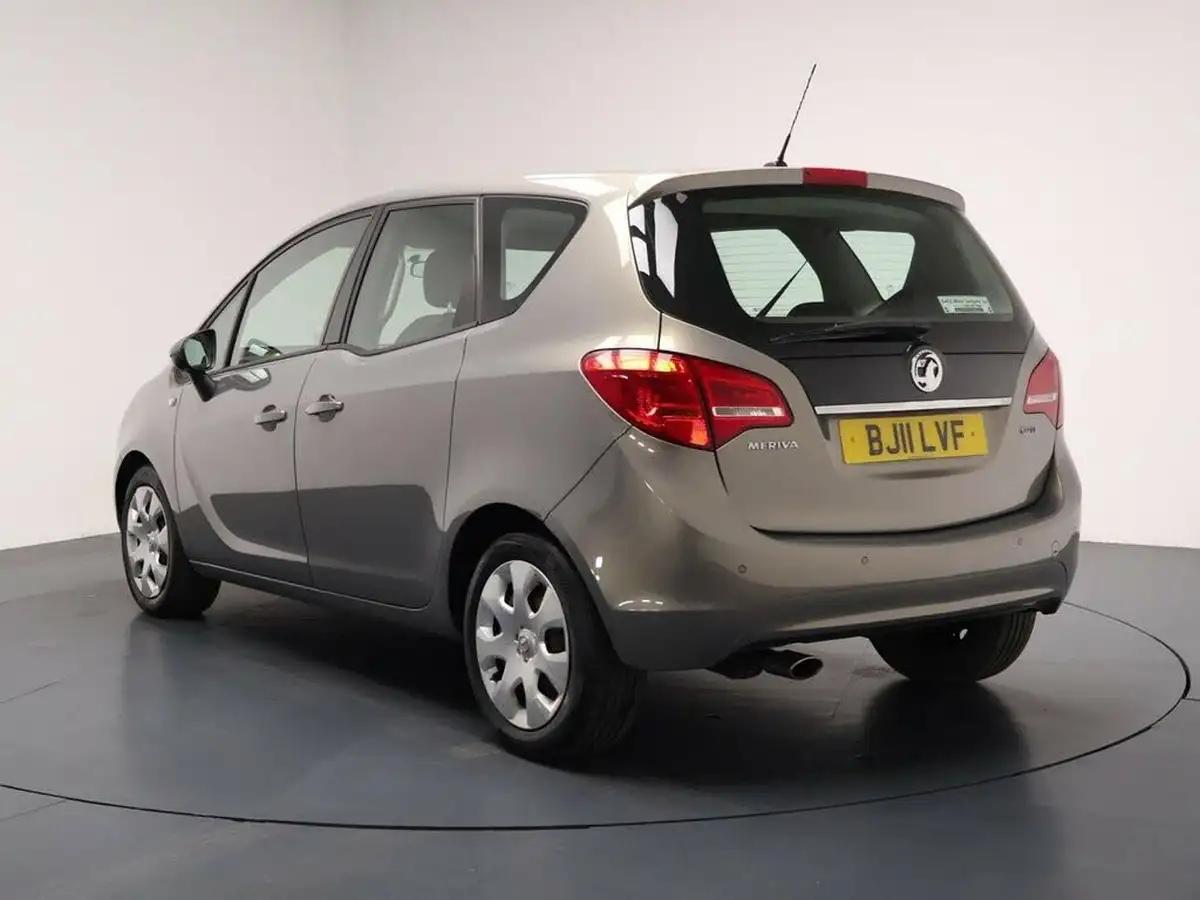 2011-vauxhall-meriva-17td-exclusiv-130ps-ac-big-7
