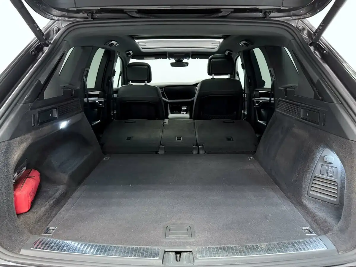 2022-volkswagen-touareg-30tsi-black-edition-big-10