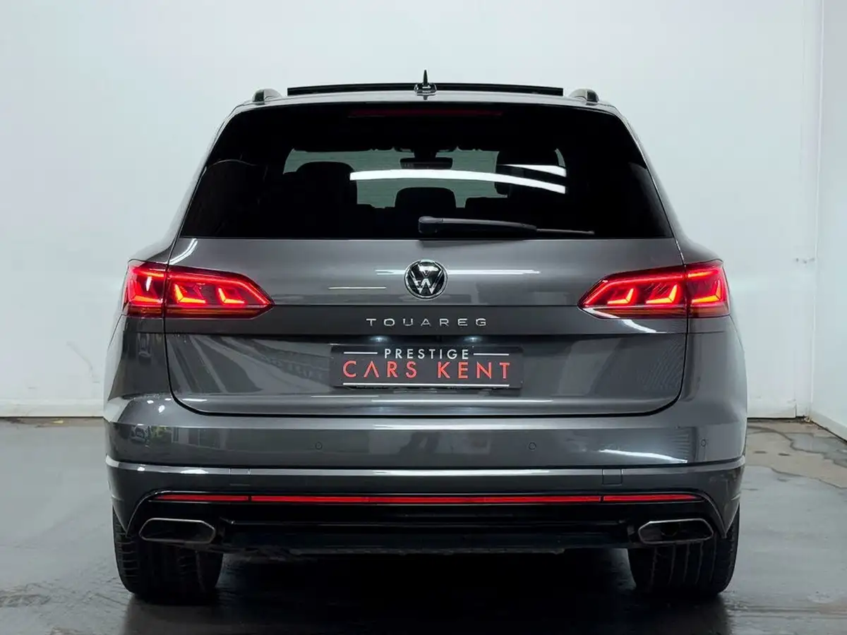 2022-volkswagen-touareg-30tsi-black-edition-big-6