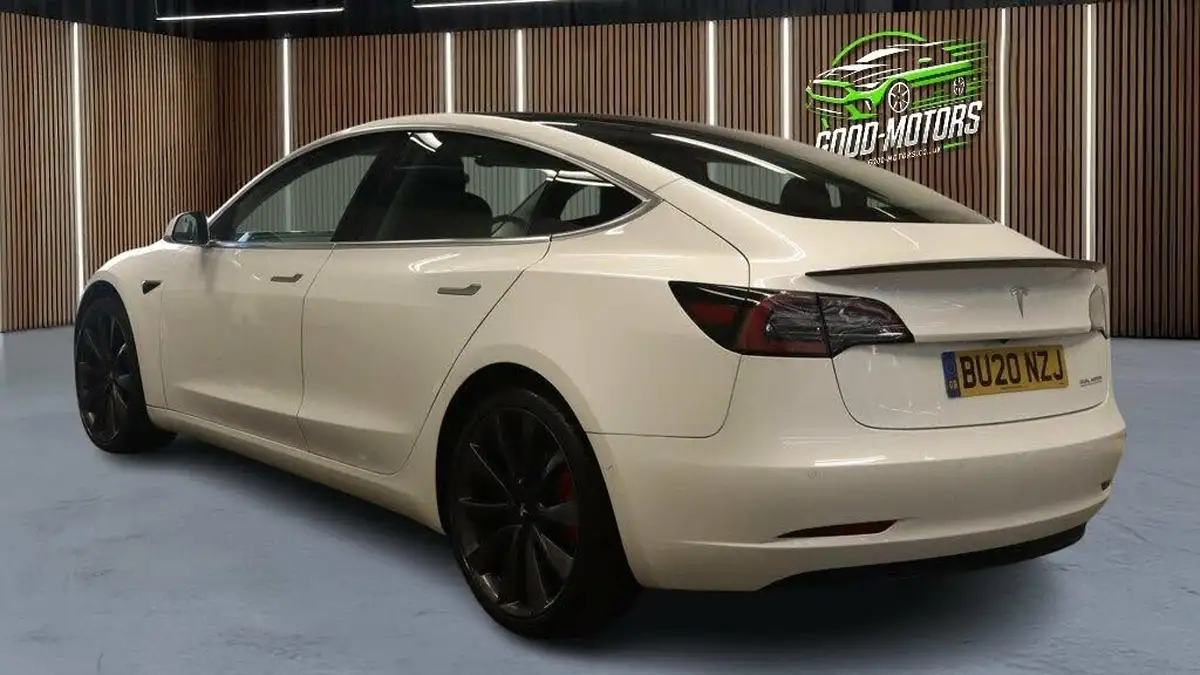 2020-tesla-model-3-e-performance-big-8