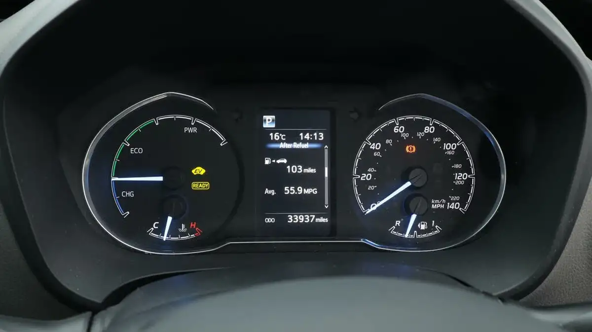 2020-toyota-yaris-15-vvt-i-icon-98bhp-hybrid-1497cc-e-cvt-big-10
