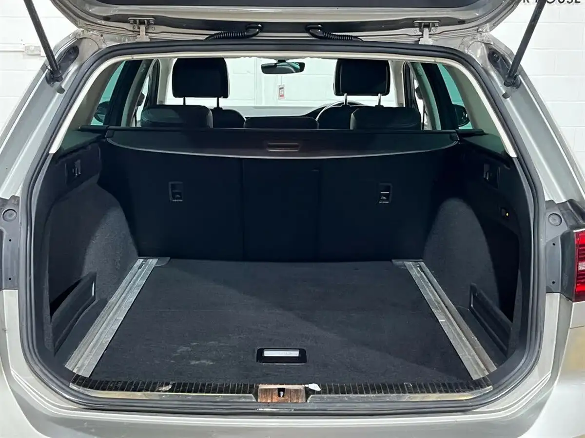 2016-volkswagen-passat-20tdi-gt-190ps-estate-5d-dsg-big-7