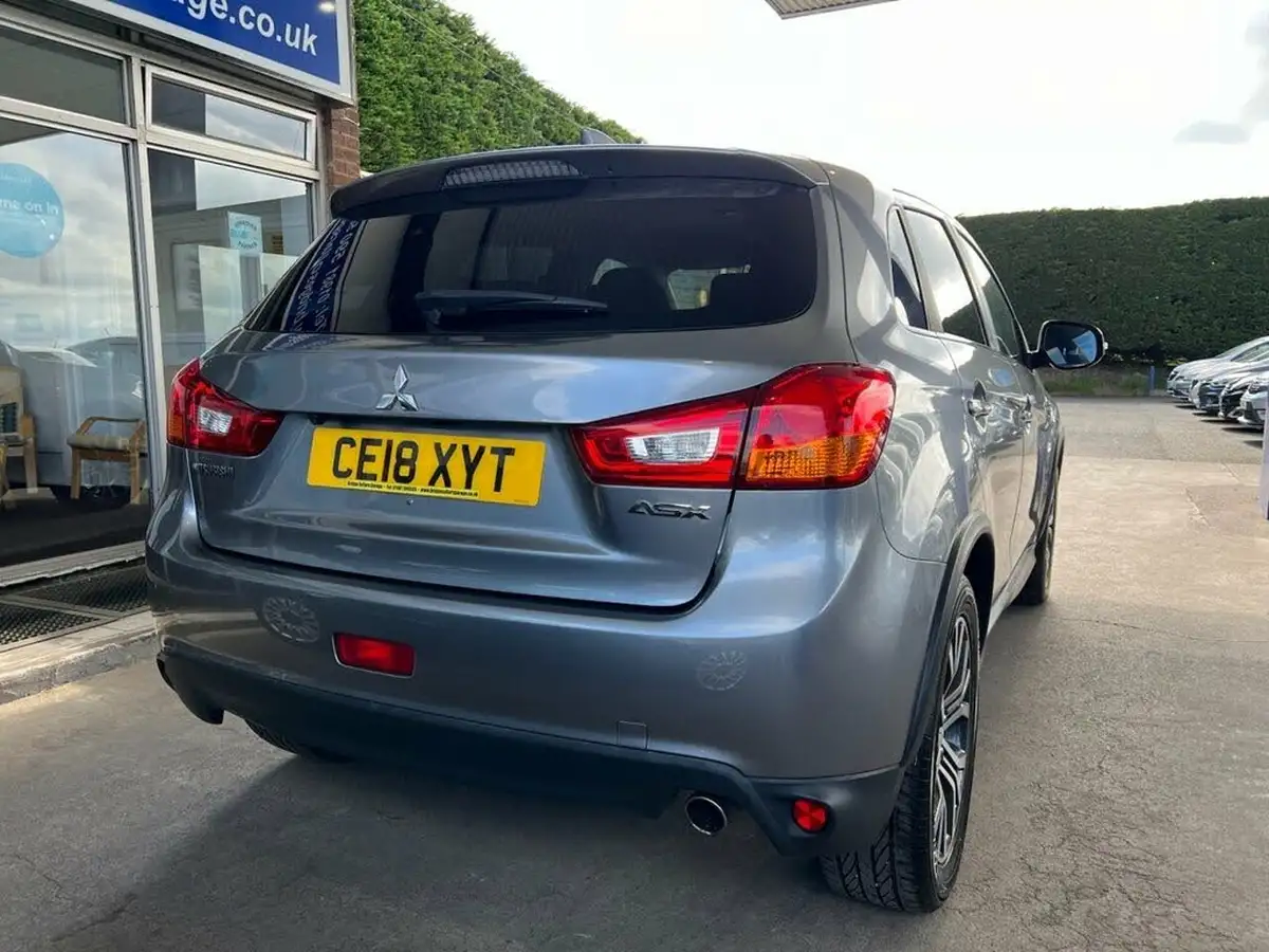 2018-mitsubishi-asx-16d-3-big-13